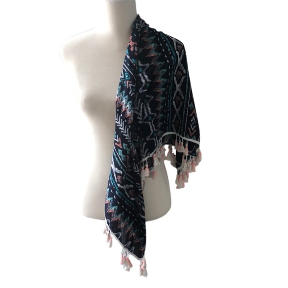 Boho Tassel Square Scarf - Picture 3 of 5